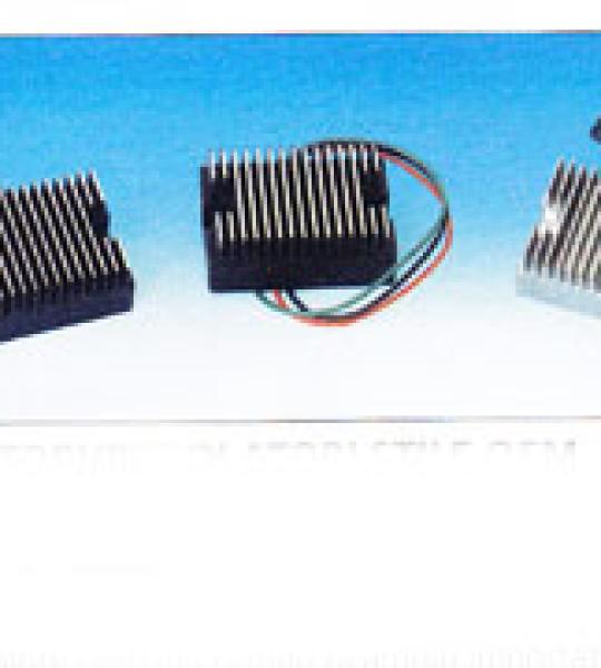 Regolatore cromato Giapponese per Harley Big Twin dal 1989 al 1999 o modelli equipaggiati con kit alternatore da 32 Amp