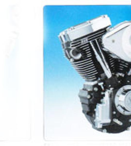 Motore S&S serie V 96CI con accensione Super Stock e coperchi bilanceri in fusione cromati, finitura lucidata con copertura camme in billet. lucidata